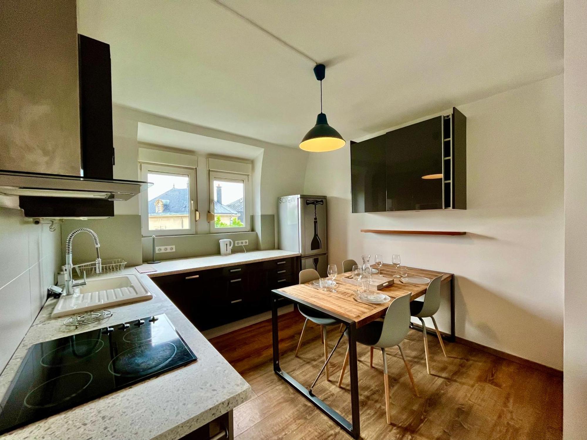 White&grey 3br Proche Centre Et Gare Thionville