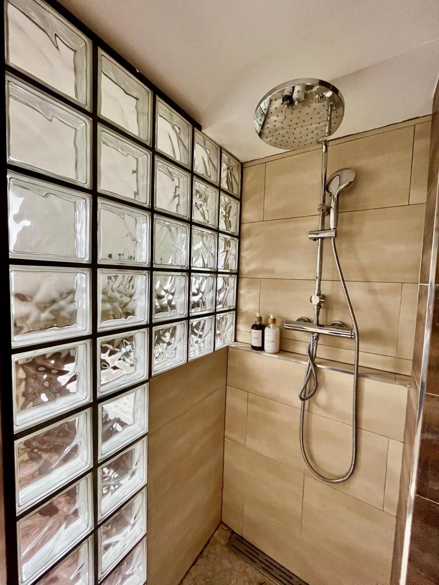 White&grey 3br Proche Centre Et Gare *